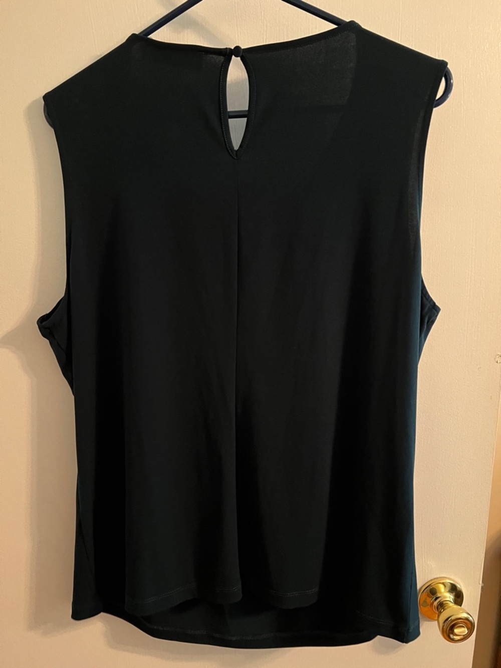 Ivanka Trump Dark Green Sleeveless Top with Gold Chain Accent - Picture 4 of 7